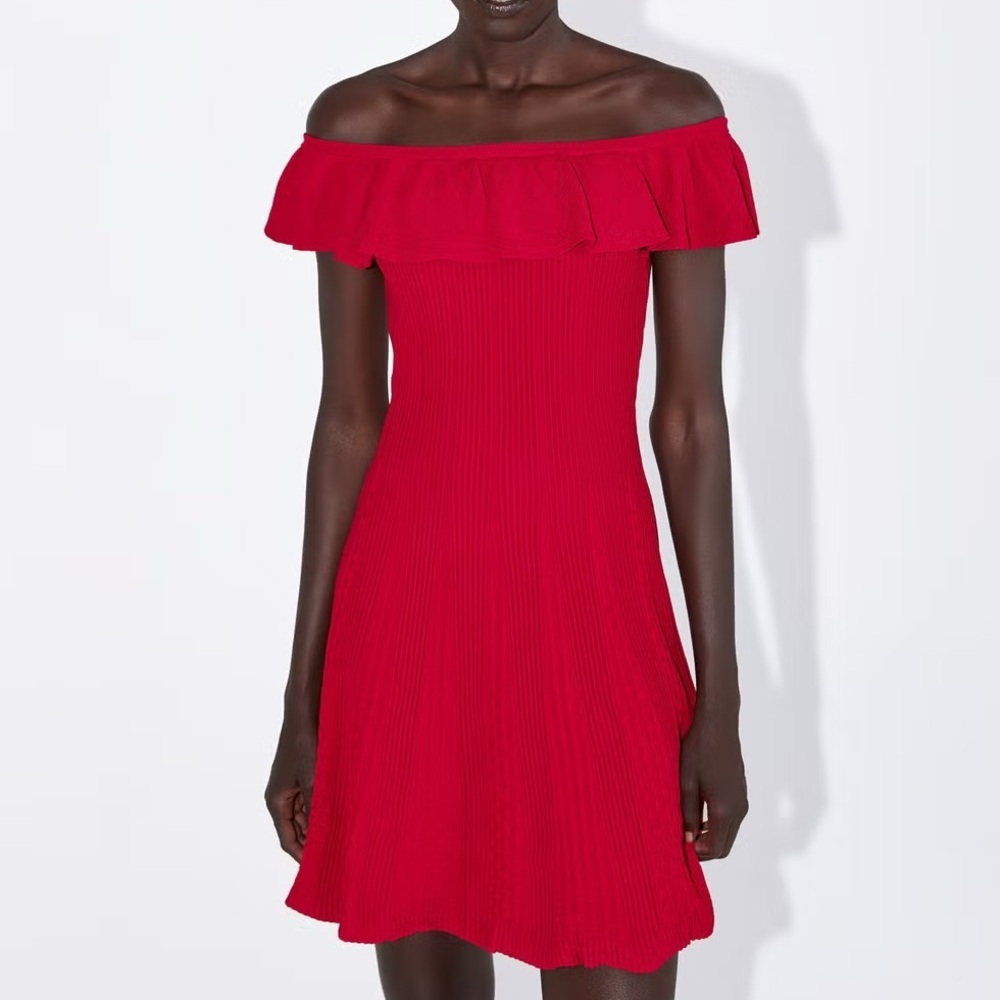 Zara red off-the-shoulder fit and flare ribbed knit mini dress - Small